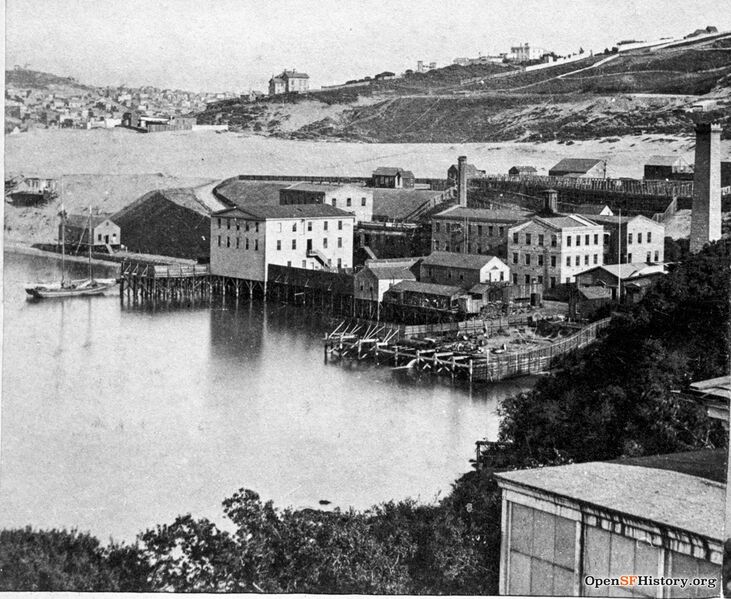 File:View SE from Fort Mason circa 1867 tall smokestack Spring Valley Water Co pump station at foot of Van Ness wnp37.02357.jpg