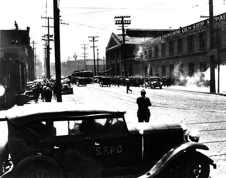 File:1934-tear-gas-and-squad-car-during-street-battles.jpg