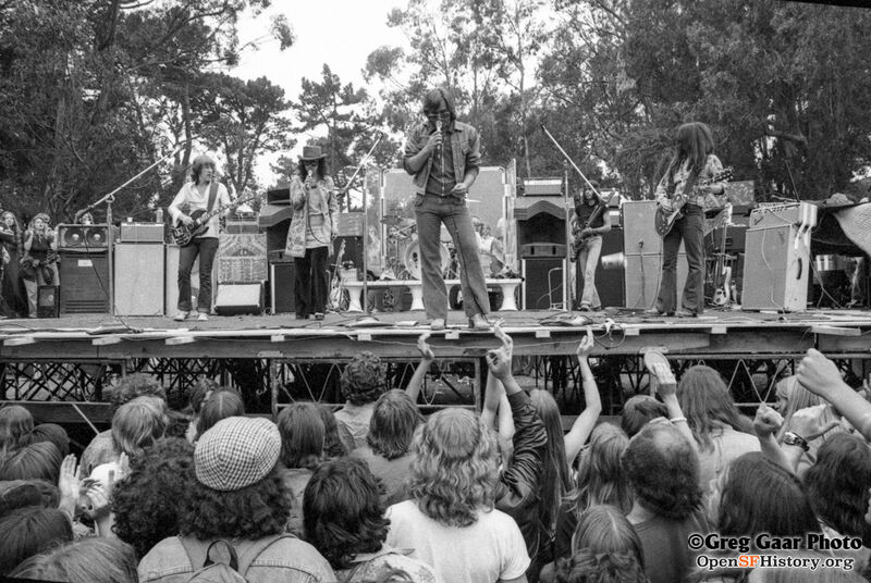 Jefferson Starship, Golden Gate Park, Lindley Meadow Marty Balin singing May 30 1975 wnp73.0662.jpg