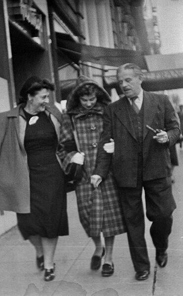 File:Grandparents-Emma-Loewy-and-Louis-Blumenthal,-and-my-Mother-Marcia-Blumenthal-Kupfer-in-the-late-1940's--on-the-streets-of-San-Francisco.jpg