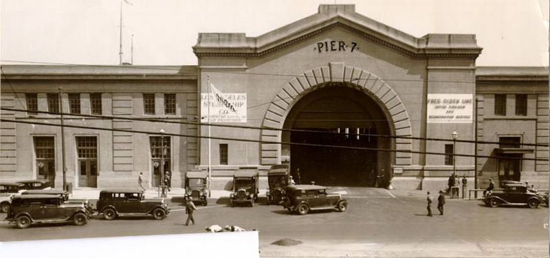 File:Pier 7 entrance 1931 AAC-2301.jpg