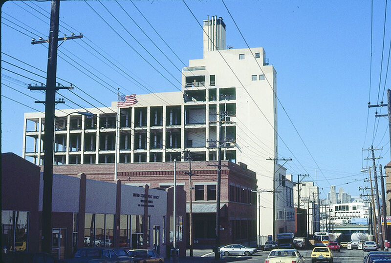 Hamm's-Brewery-under-renovation-at-Bryant-Street-at-15th-Street---1985.jpg